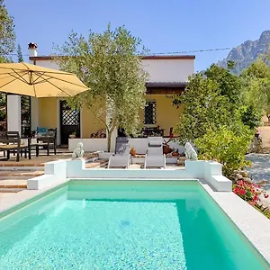 Ferulas Ferienhaus